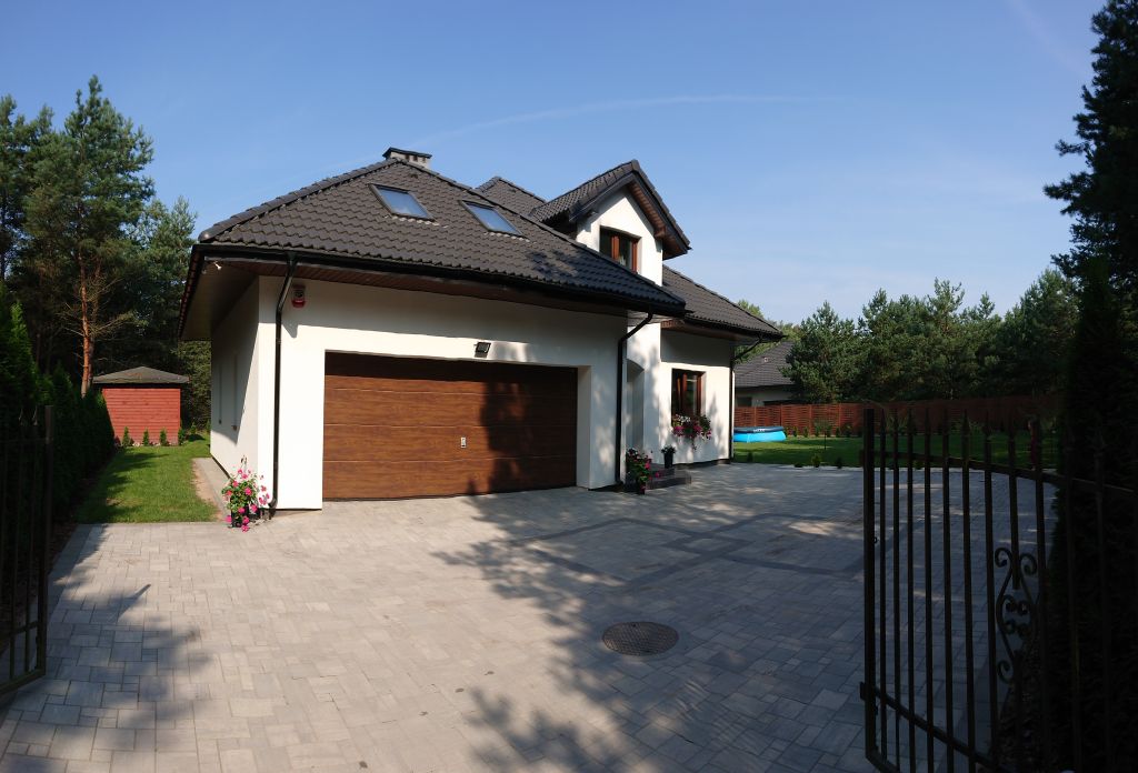 Duży dom z garażem - budowa cdevelopment.pl